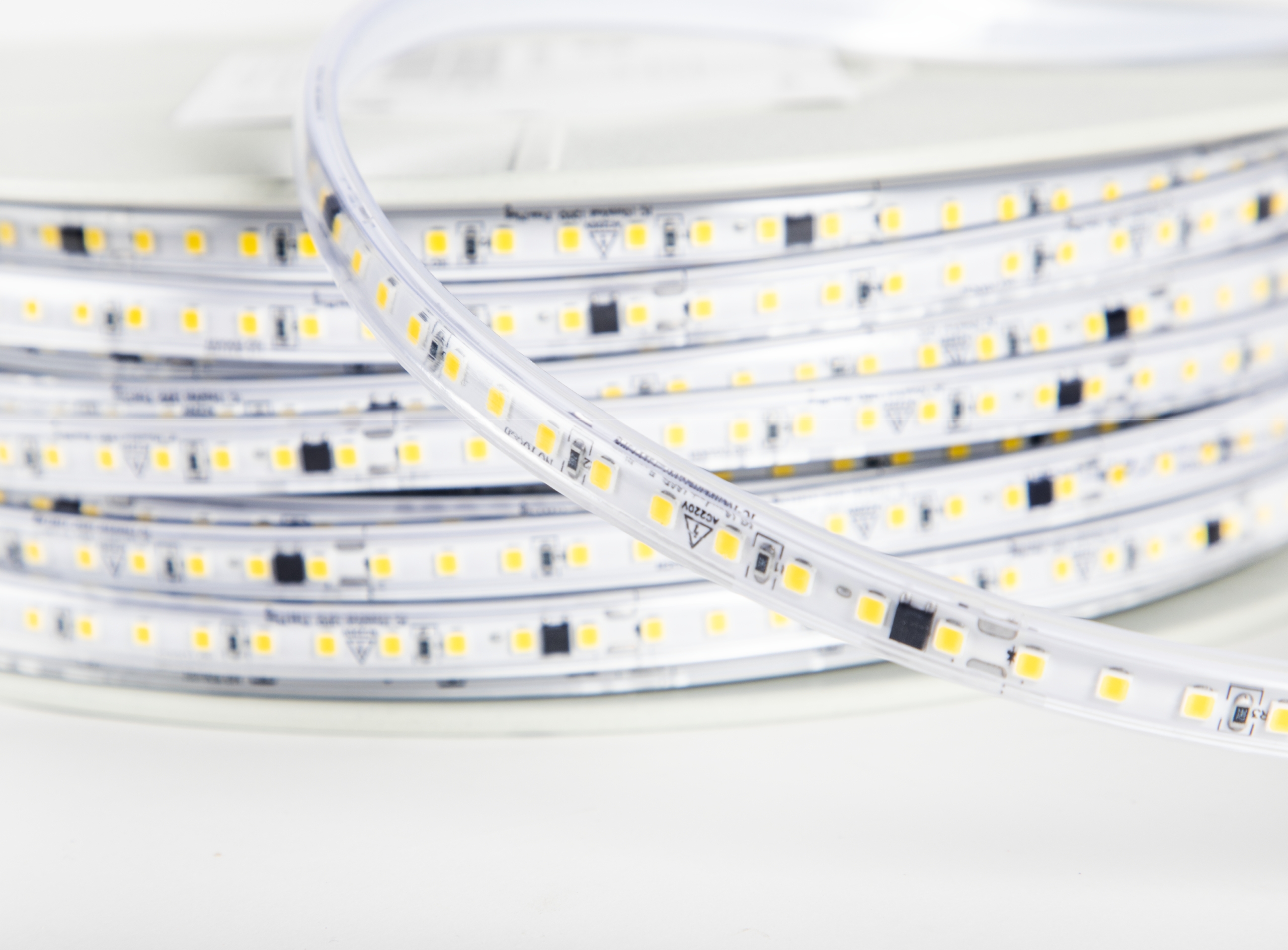 PRILUX presenta IMAGINE JOB, una nueva tira LED de 230 V para instalaciones profesionales rápidas y continuas PRILUX presenta IMAGINE JOB, una nueva tira LED de 230 V para instalaciones profesionales rápidas y continuas