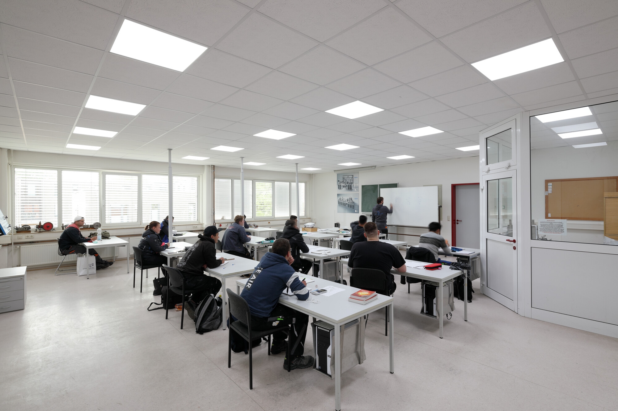 LEDVANCE ilumina la vuelta al cole con soluciones LED que impulsan el bienestar y la concentración