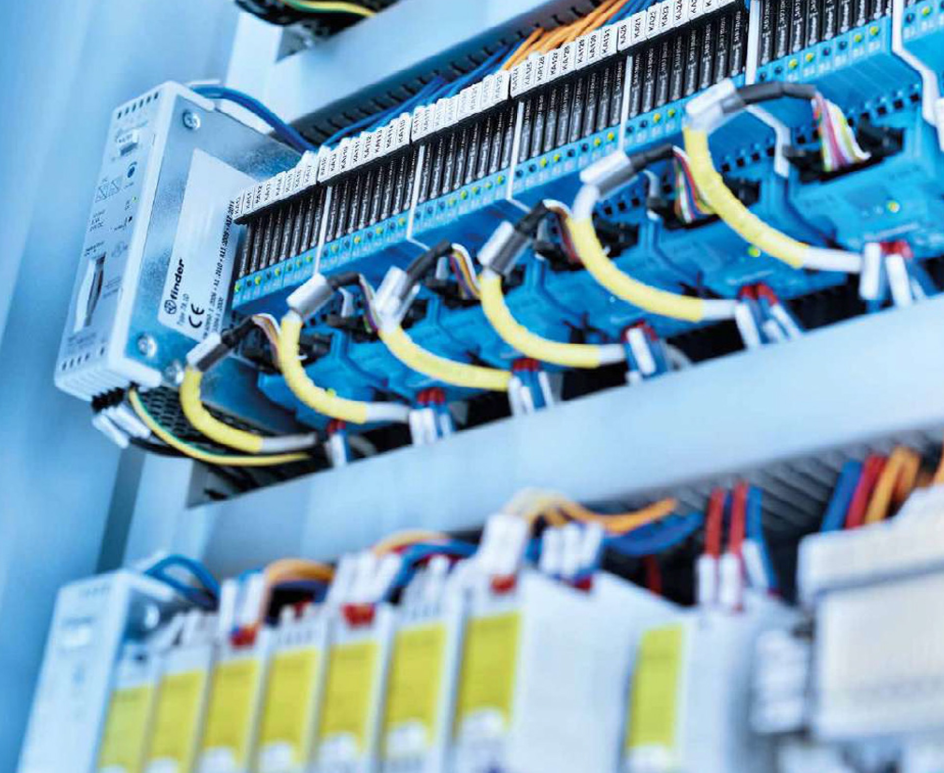 Serie 46: los mini relés industriales de alto rendimiento, seguridad y control de Finder