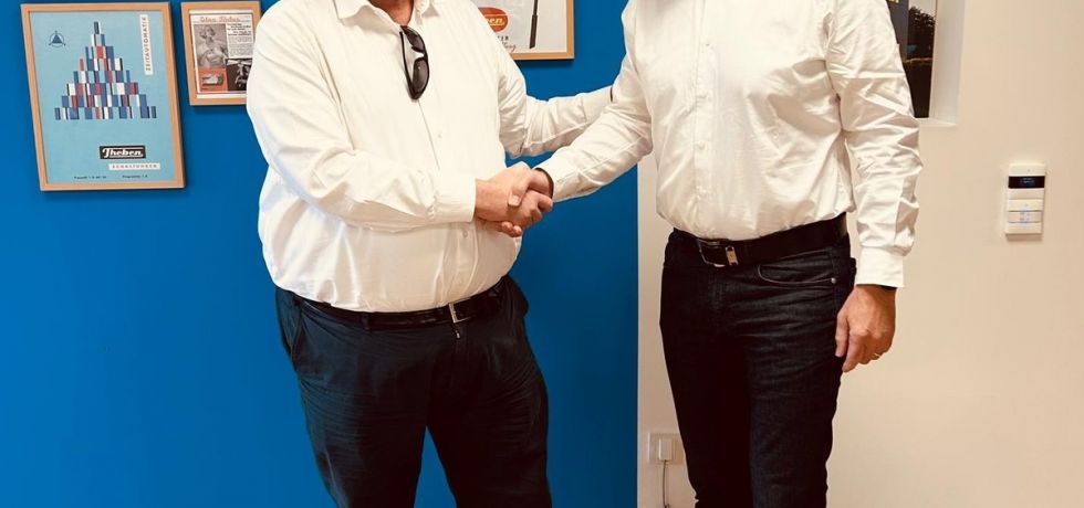 Theben y Guijarro Hermanos anuncian una nueva etapa de colaboración